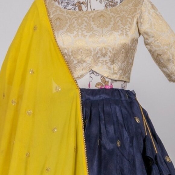Gorgeous Ivory Blue and Yellow Lehenga Indian Dress Size Medium - Picture 3 of 4